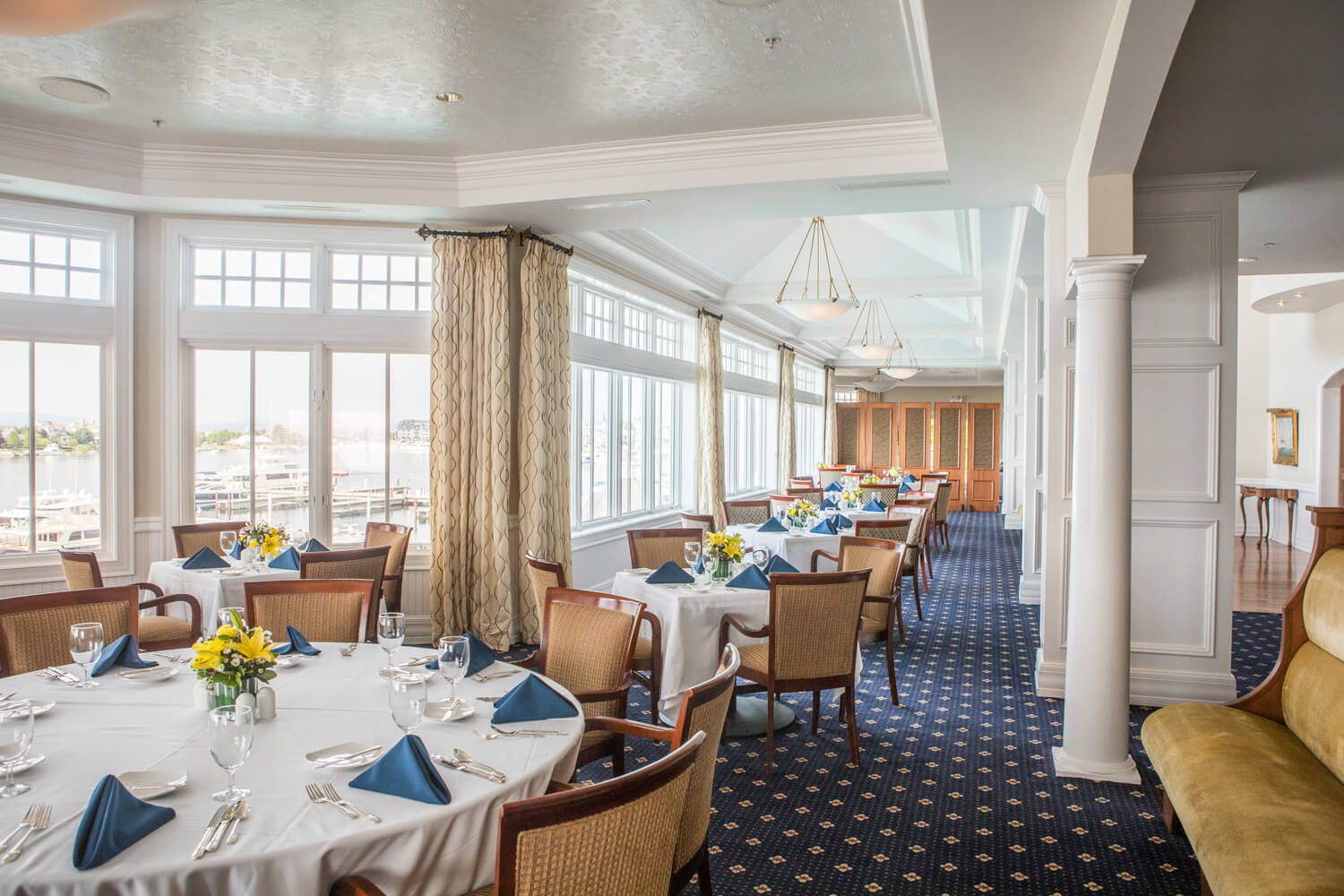 california yacht club dining